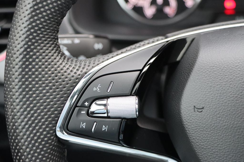 Skoda Scala 1.0 tsi sport business