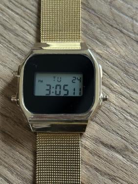 Goudkleurig Horloge met Zwart - Nieuw