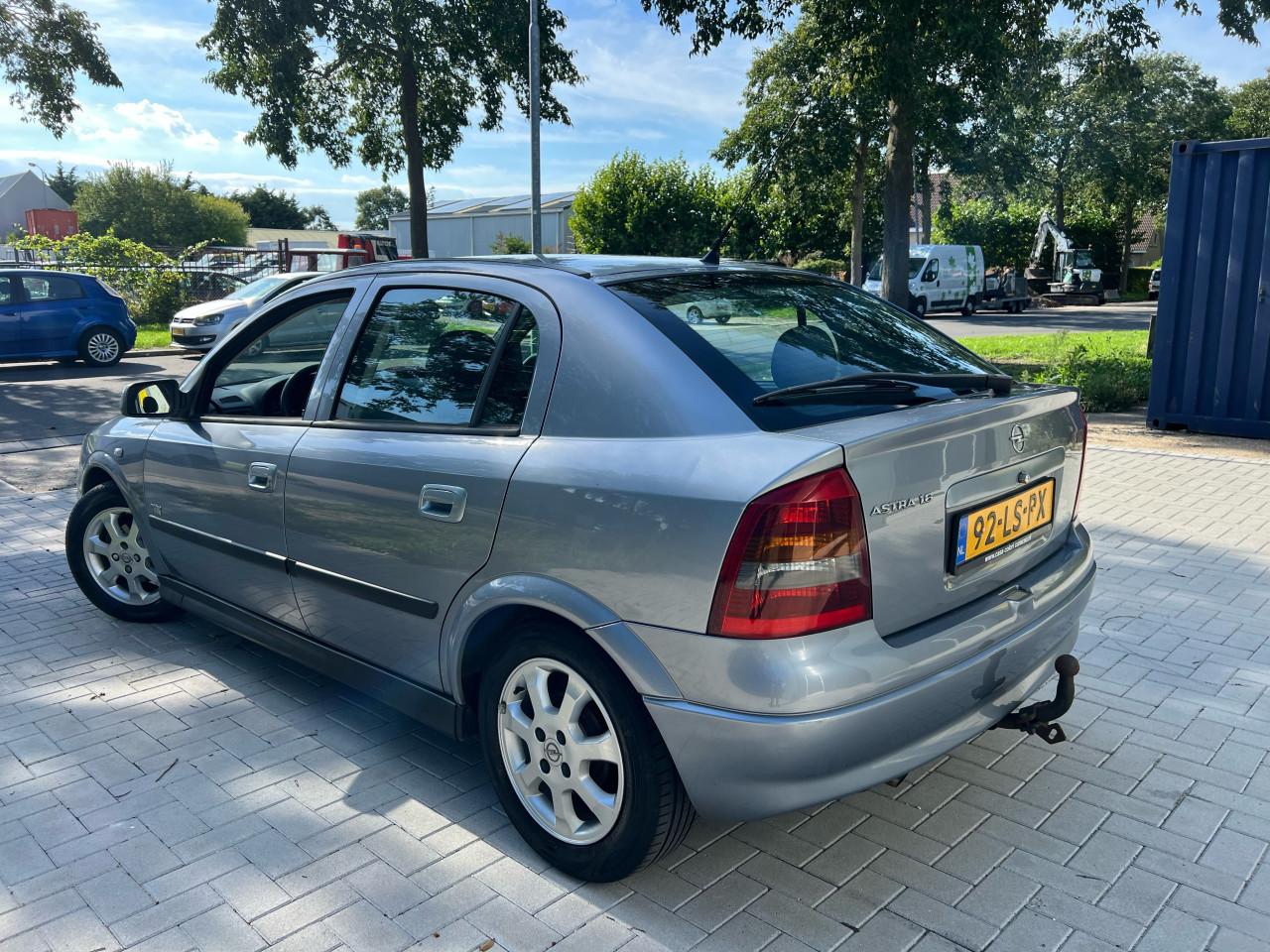 Opel Astra 1.6 Njoy 159.636KM Automaat