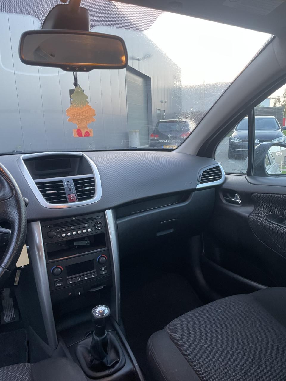 Peugeot 207 1.6 VTI 16V 5DR 2009 Grijs | 141.034 KM NAP | NIEUWE APK!