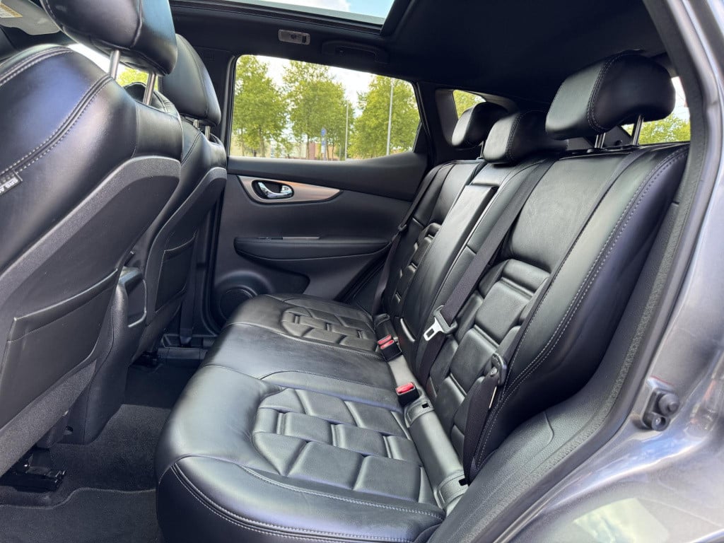Nissan Qashqai 1.2 tekna + trekhaak, bose audio + nappa leder
