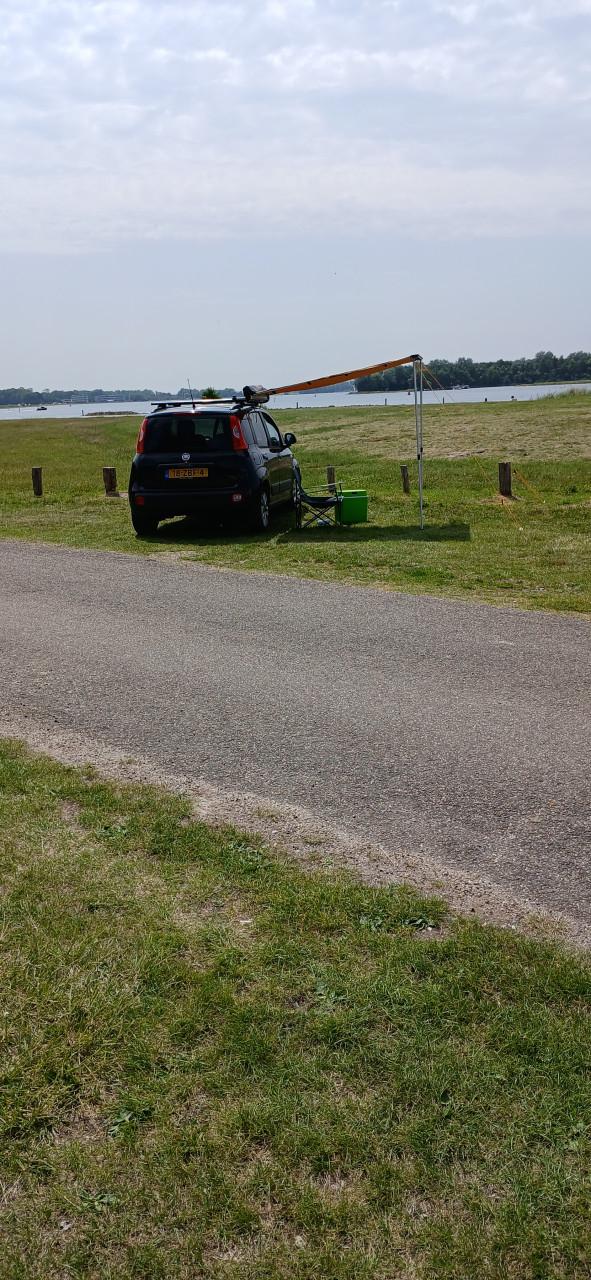 Zonnescherm voor dak auto