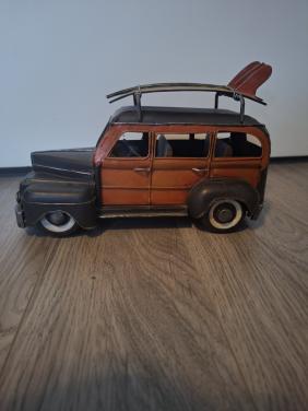 Blikken auto vintage woody stationwagen