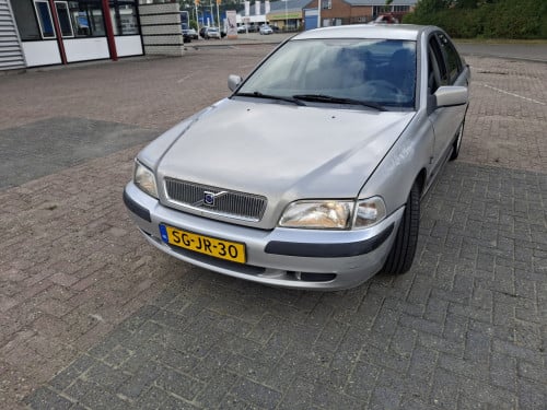 Volvo s 40 bj 1998 automaat 1000 euro
