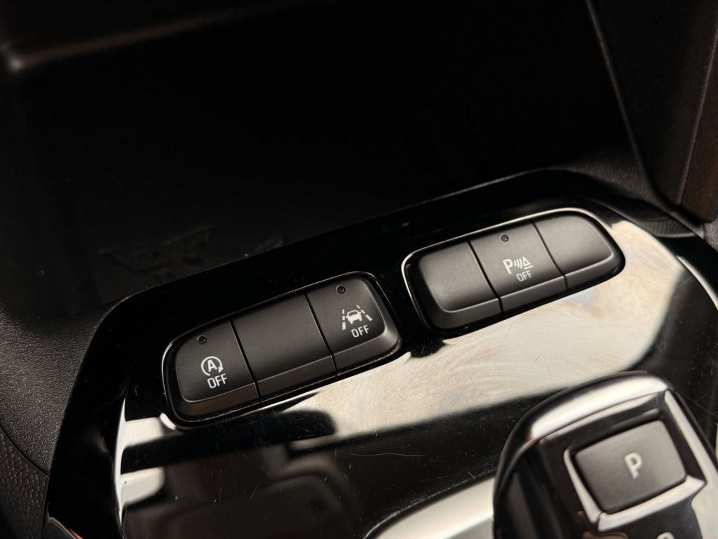 Opel Corsa 1.2 elegance | carplay / android auto | lane assist | stoelverwa
