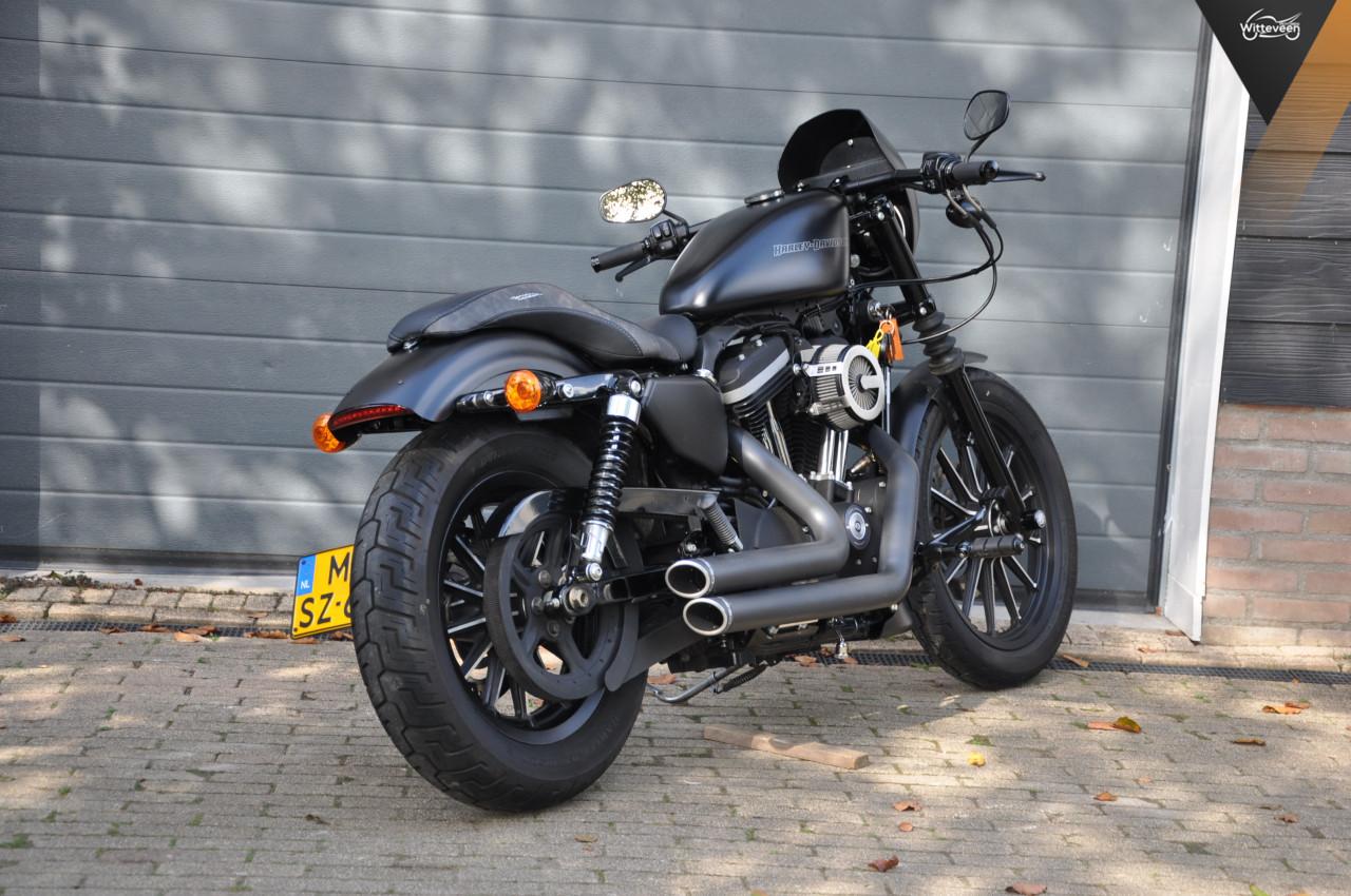 Harley Davidson XL 883 N Sportster Iron mooi aangepast!