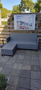 Lounge bank