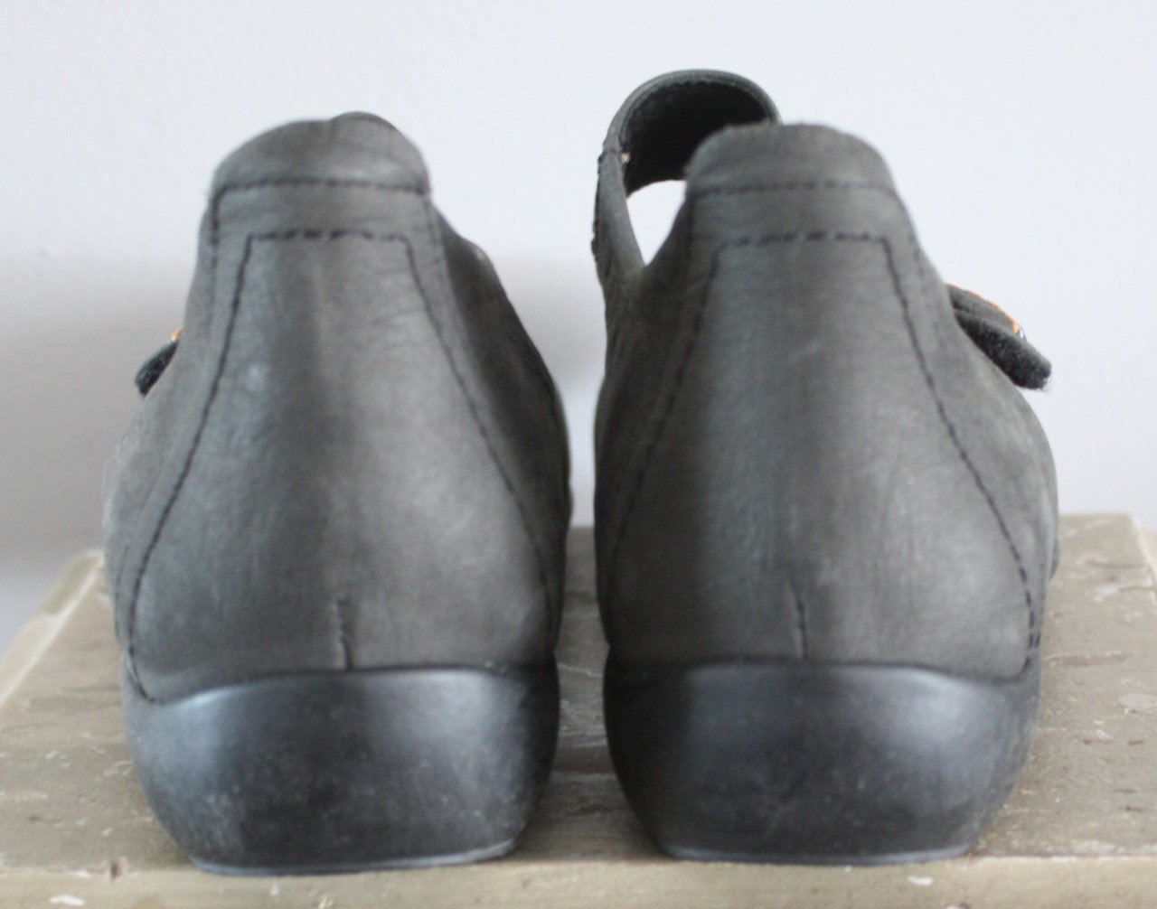 Nette grijze schoenen met klittenand  maat 39G