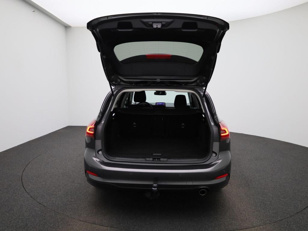 Ford Focus wagon 1.0 ecoboost hybrid titanium style | navigatie | winterpac