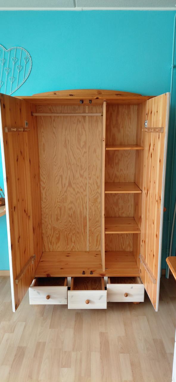 2-deurs hang- legkast en commode
