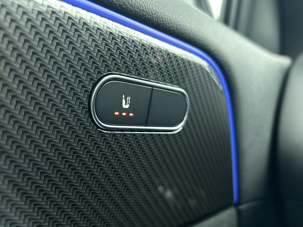 Mercedes-Benz Gla-klasse 180 business solution amg | nightpakket | trekhaak