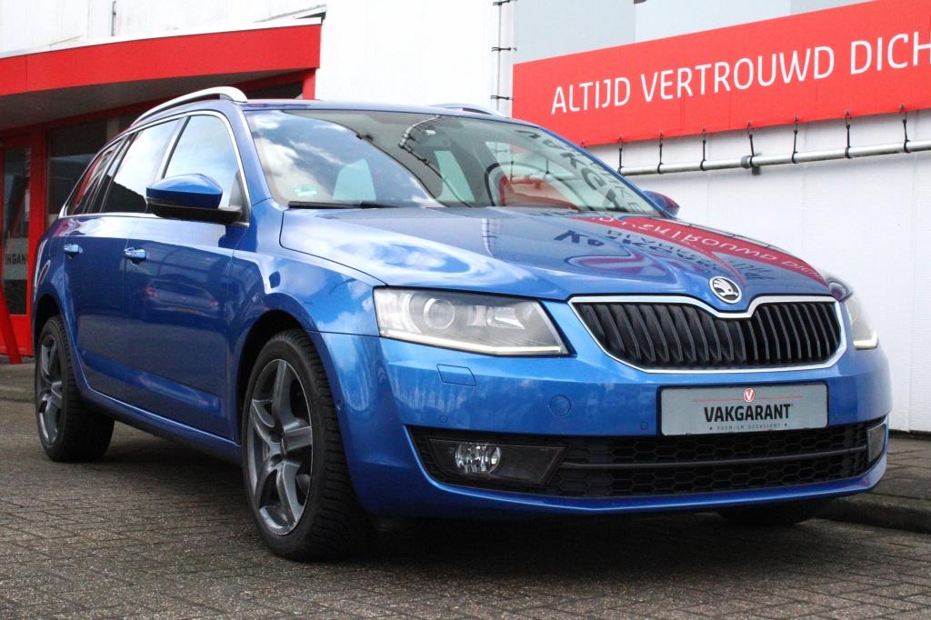 Skoda Octavia combi elegance business 1.4 tsi grt eleg bns