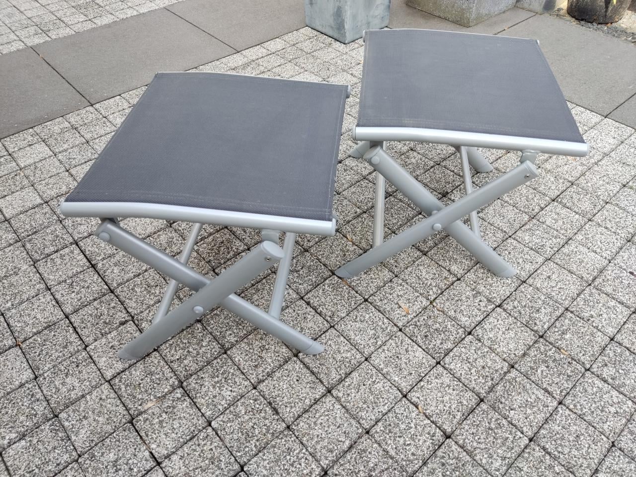 2 Tuin Voetenbankjes