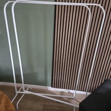 2 kledingrekken