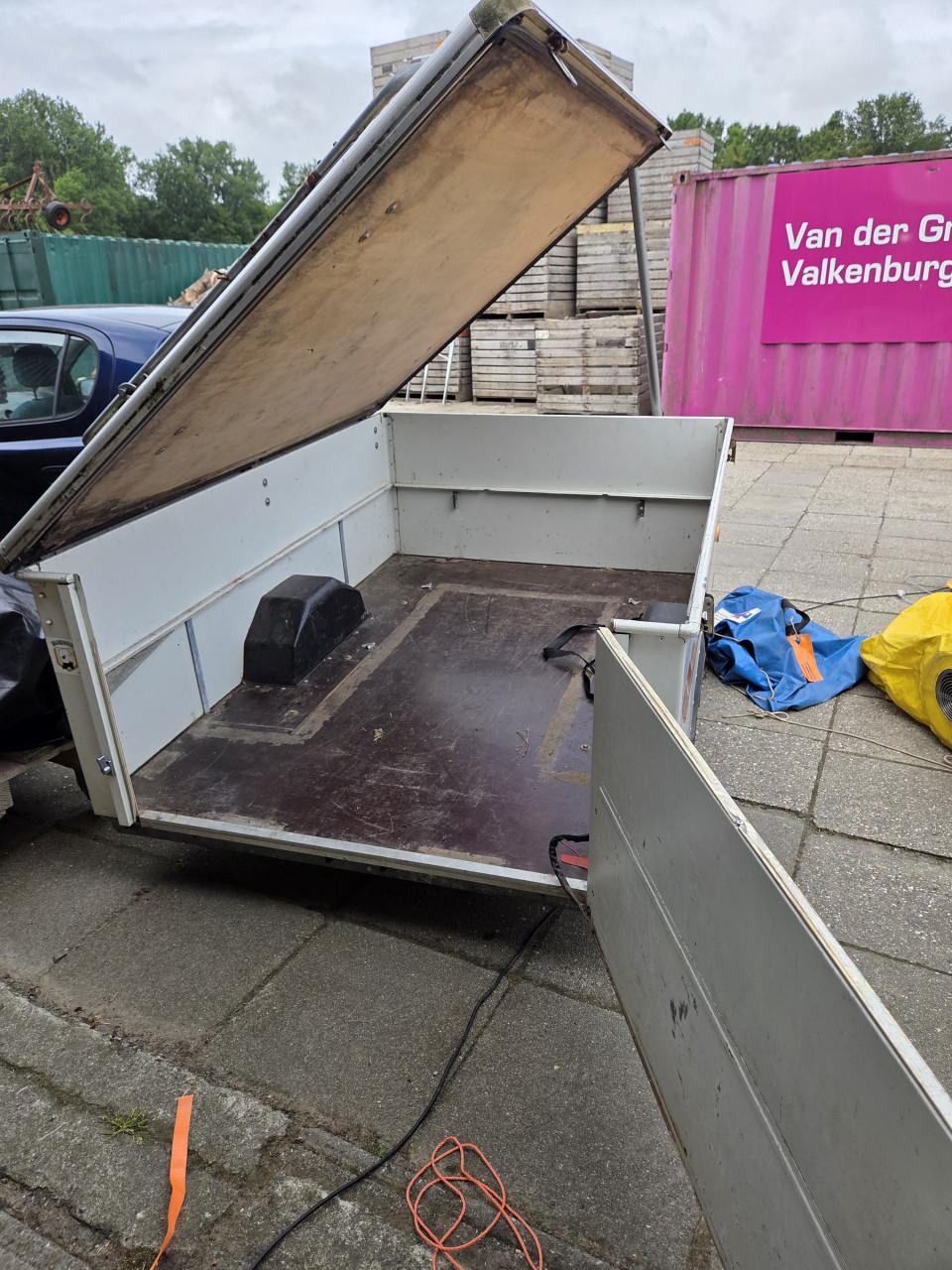 Aanhanger te koop.