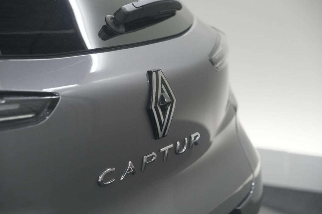 Renault Captur mild hybrid 160 edc techno | nieuw model | camera | navigati