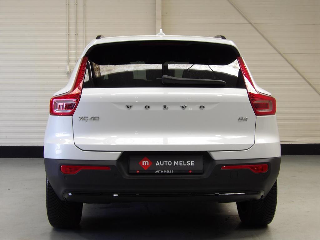 Volvo XC40 b4 197pk mild hybrid aut plus dark