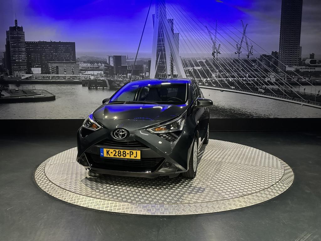 Toyota Aygo 1.0 vvt-i x-play *camera*carplay*