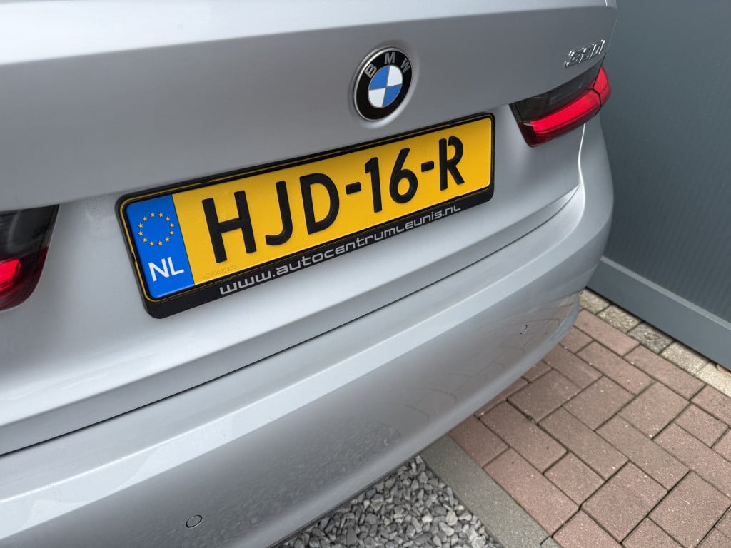 BMW 3-serie 320i automaat high executive sedan
