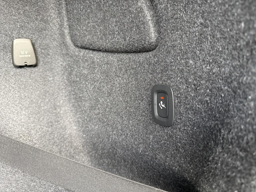 Volvo XC40 t5 262pk recharge r-design| adap.cruise| trekhaak| camera| elek.