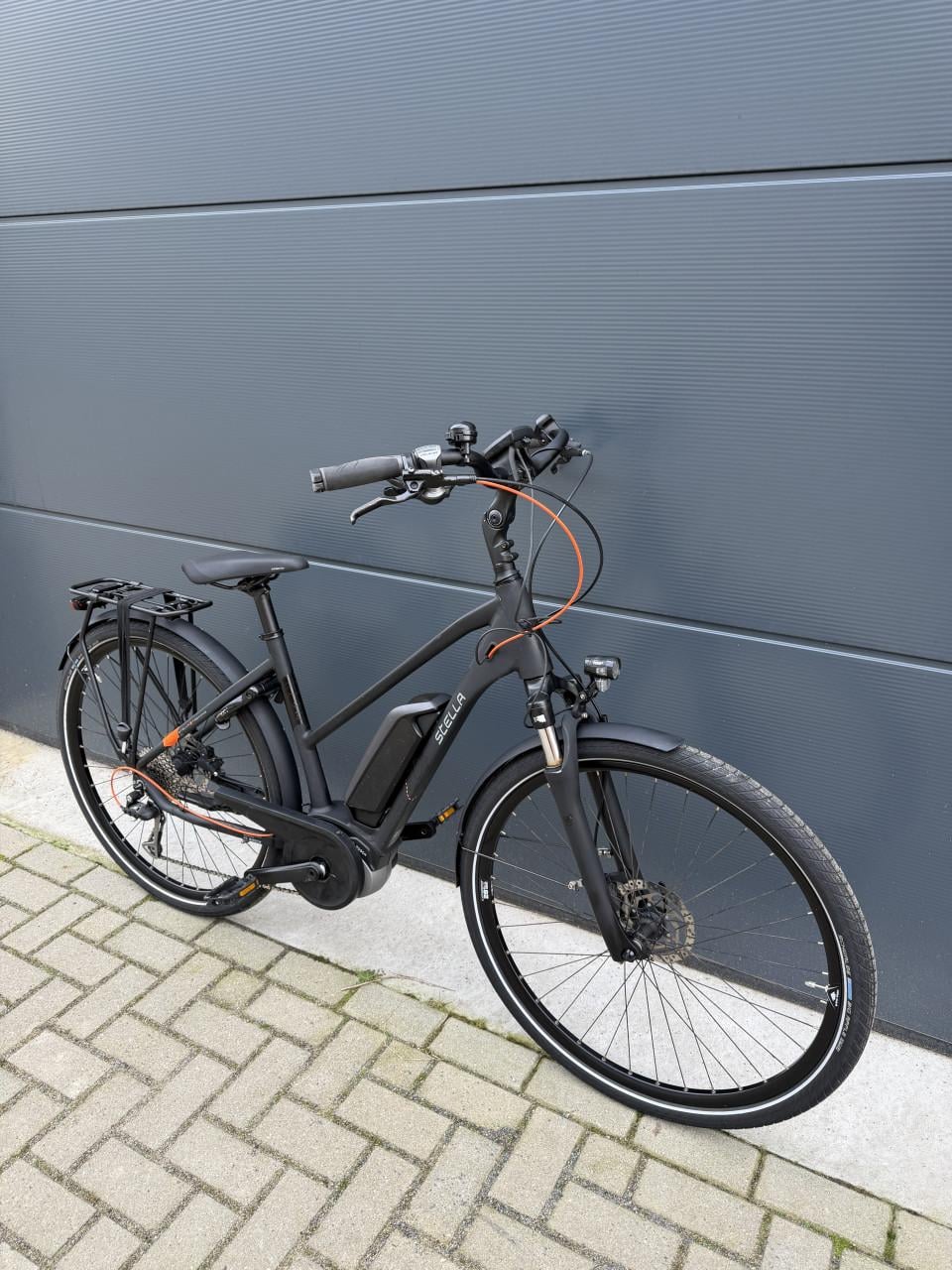 Stella Trekking middenmotor elektrische fiets 400WH