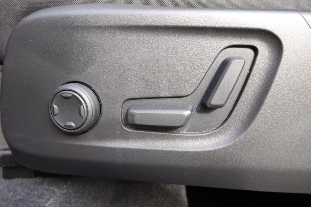 Volvo XC40 1.5 t5 recharge business pro