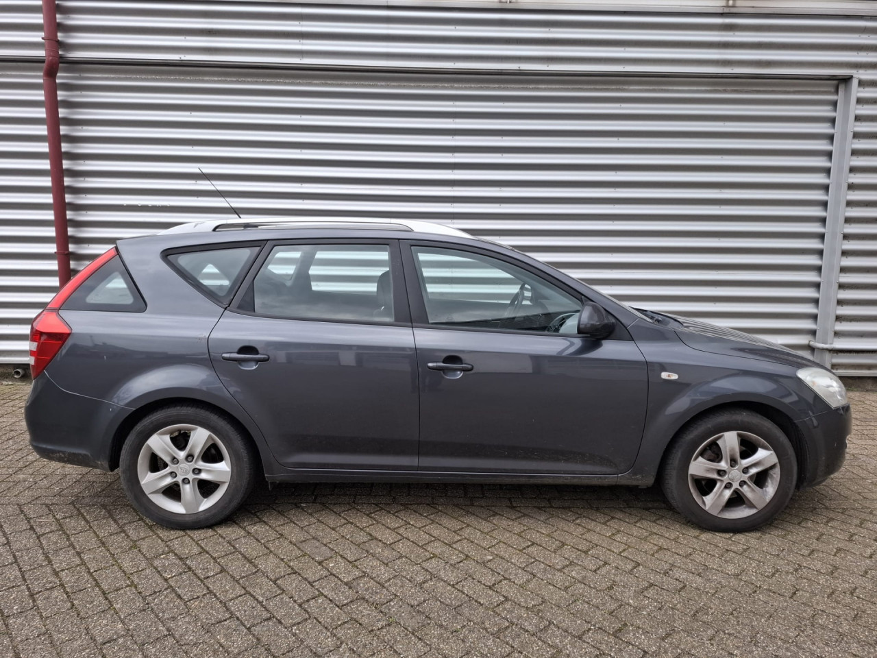 Kia cee'd Sporty Wagon 1.6 Business Edition