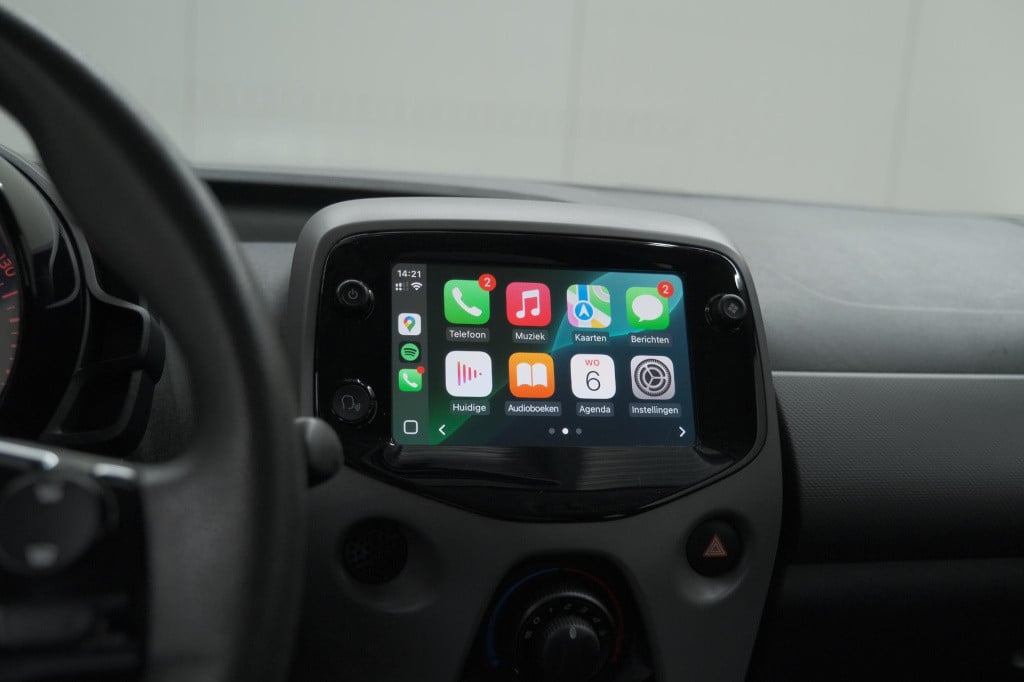 Peugeot 108 1.0 e-vti active top! | elektrisch vouwdak | camera | apple car