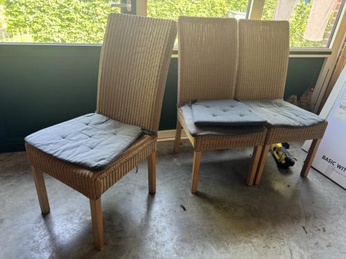 4 rotan stoelen