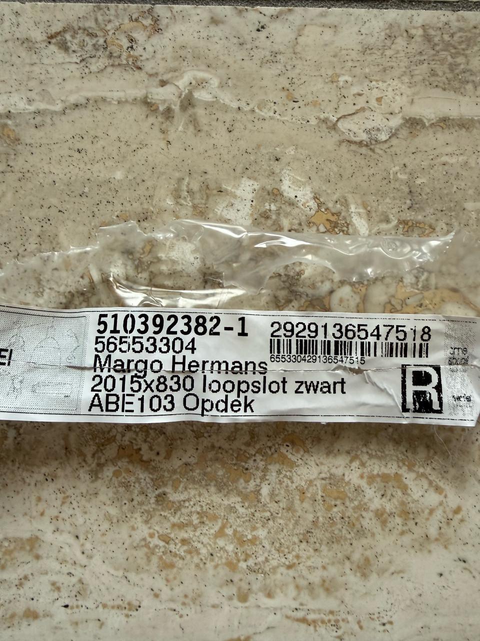 Glazen binnendeur met kleine beschadiging