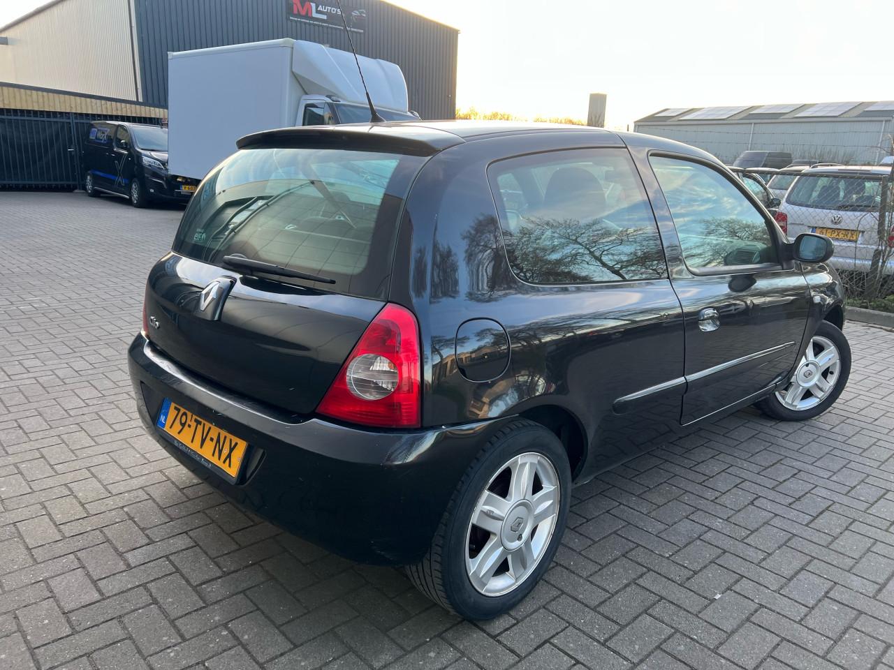 Renault Clio 1.2-16V Campus 137.667KM Jaar Apk