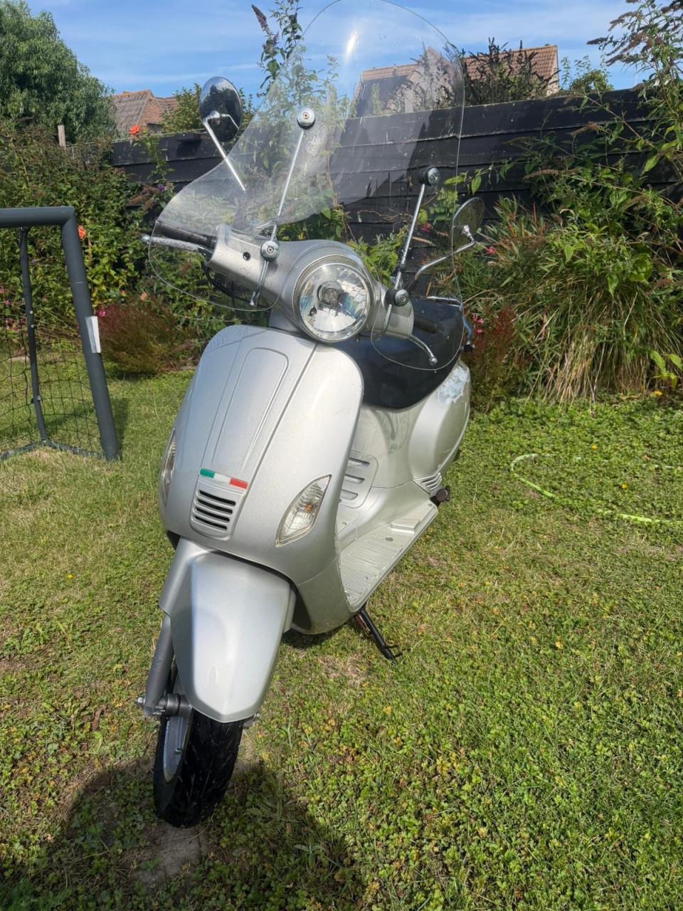 BTC IVA Lux 50 scooter