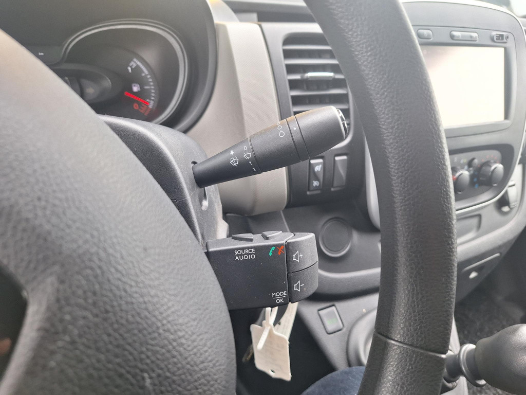 Renault Trafic 1.6 dci t27 l1h1 comfort navi, airco, cruise control, 3-zits