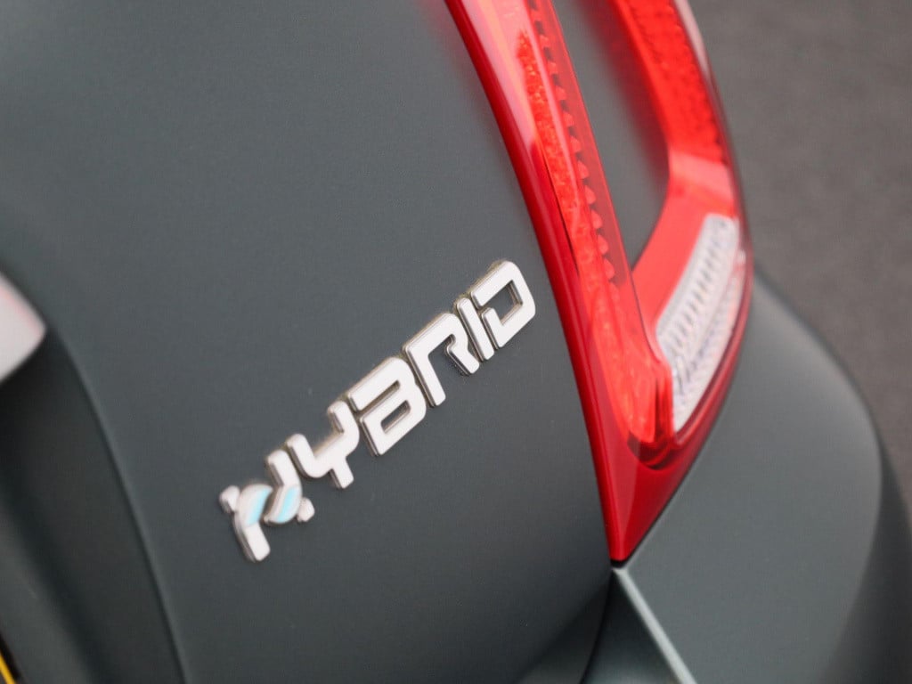 Fiat 500 C 1.0 hybrid rockstar | navigatie | climate control | side-skirts 
