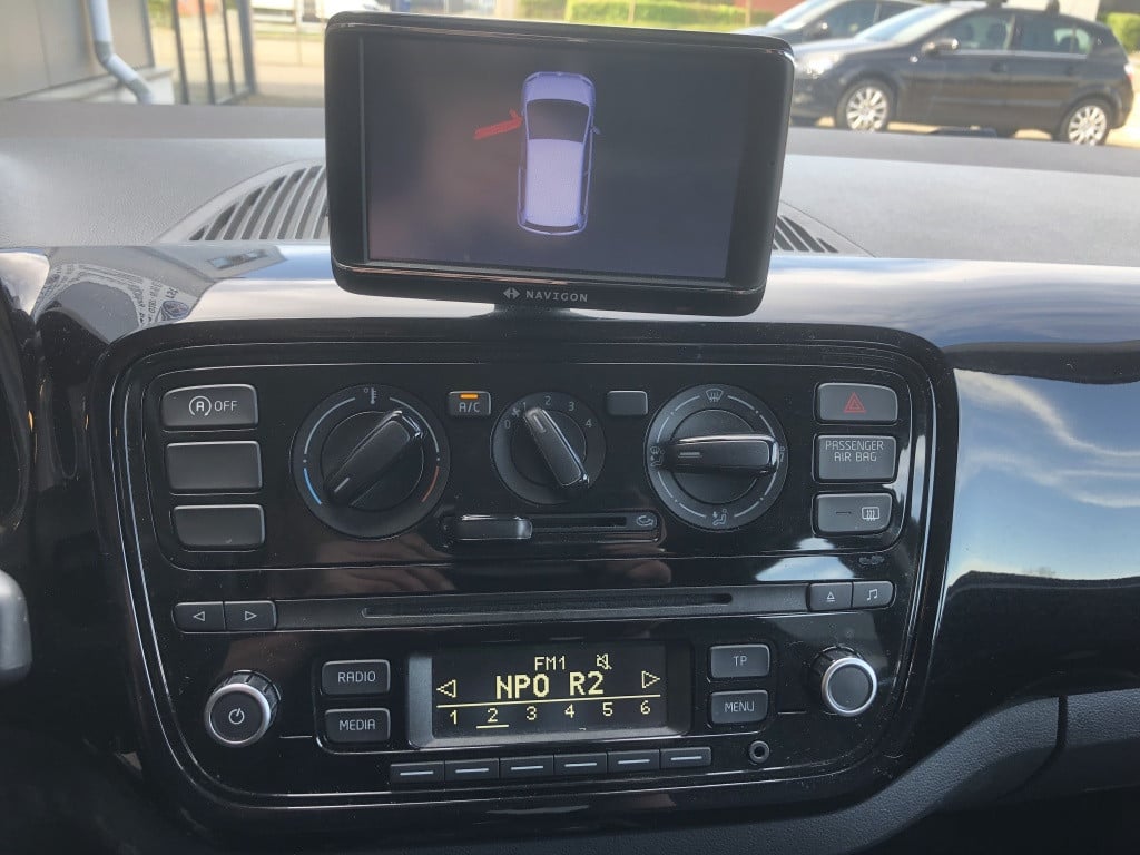 Volkswagen UP! 1.0 move up! bluem.