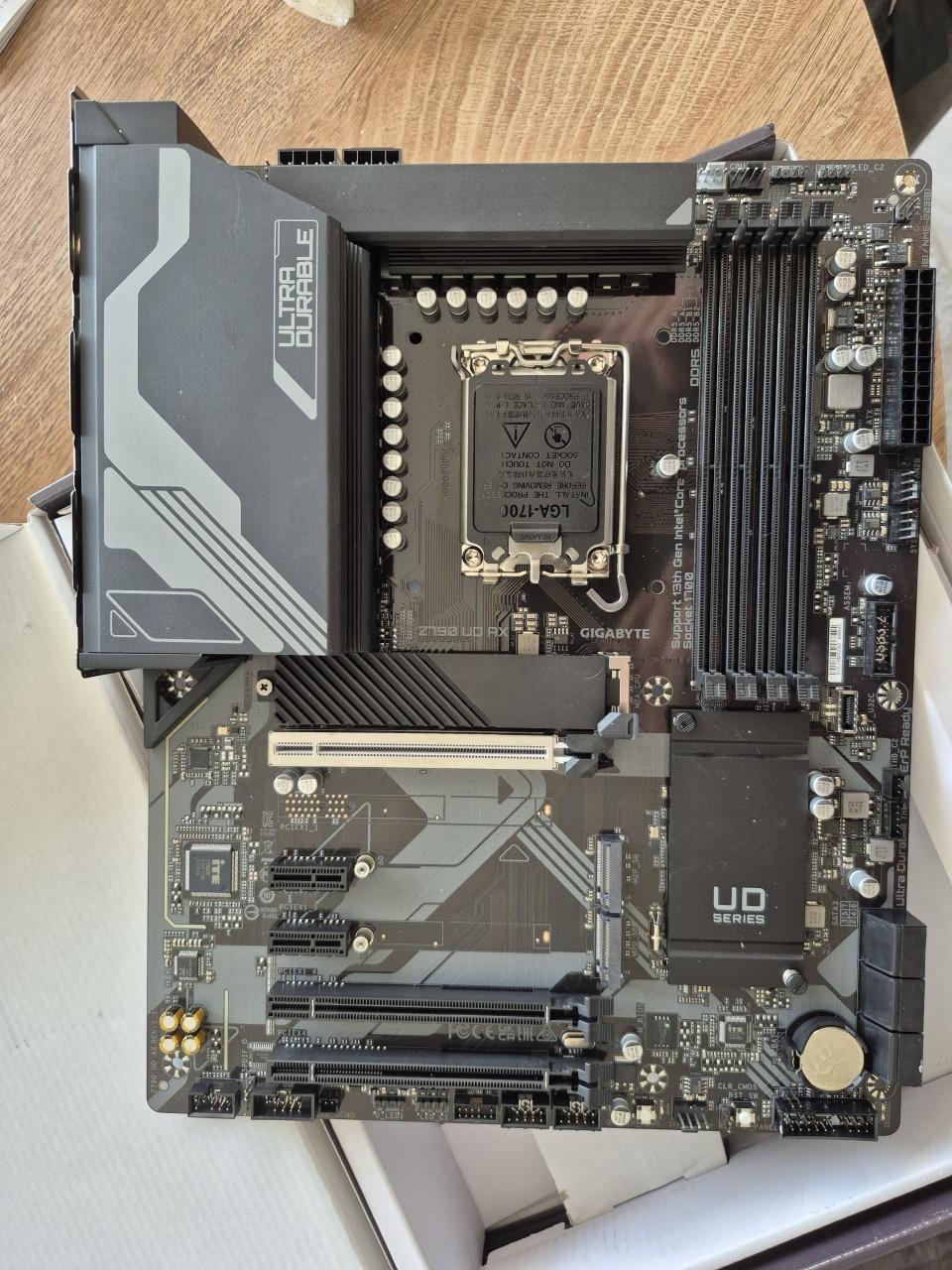 Gigabyte Z790UD AX