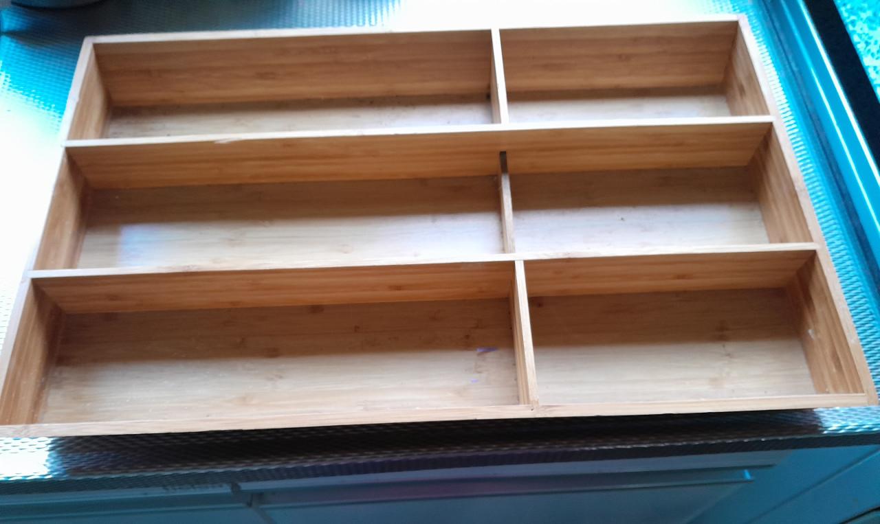 Bak met keuken  bestek + div keukengerei+bestekbakken v.a. €2,00