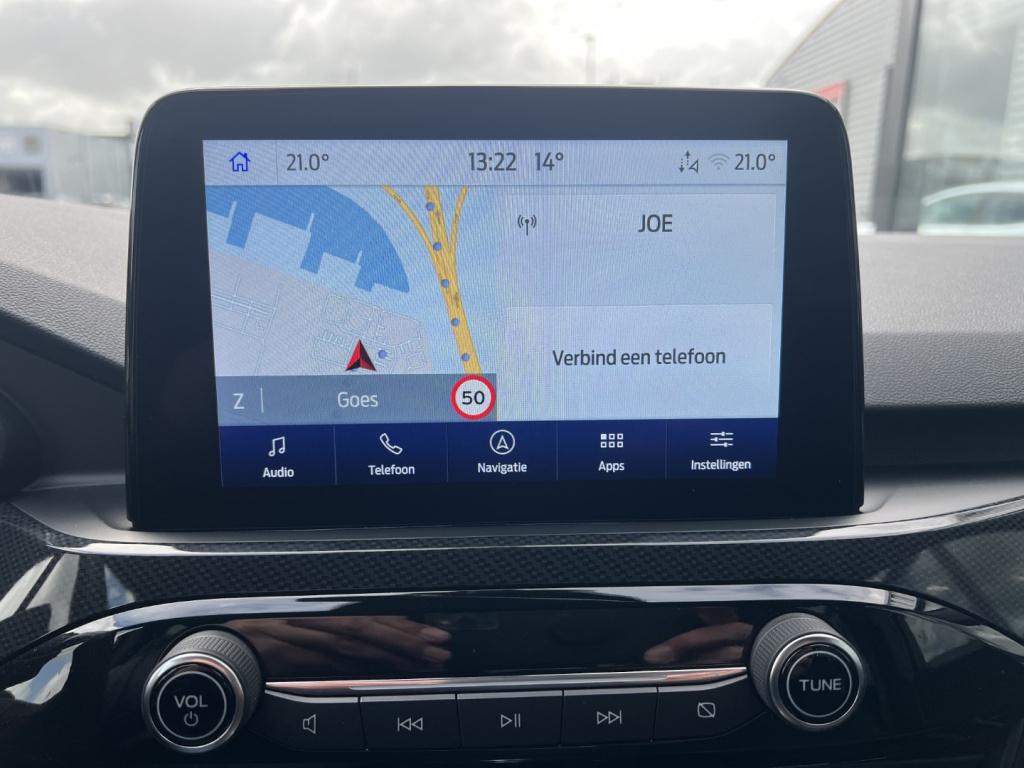 Ford Kuga 1.5 ecoboost 150pk 2wd st-line x voorruitverwarming , stoel en st