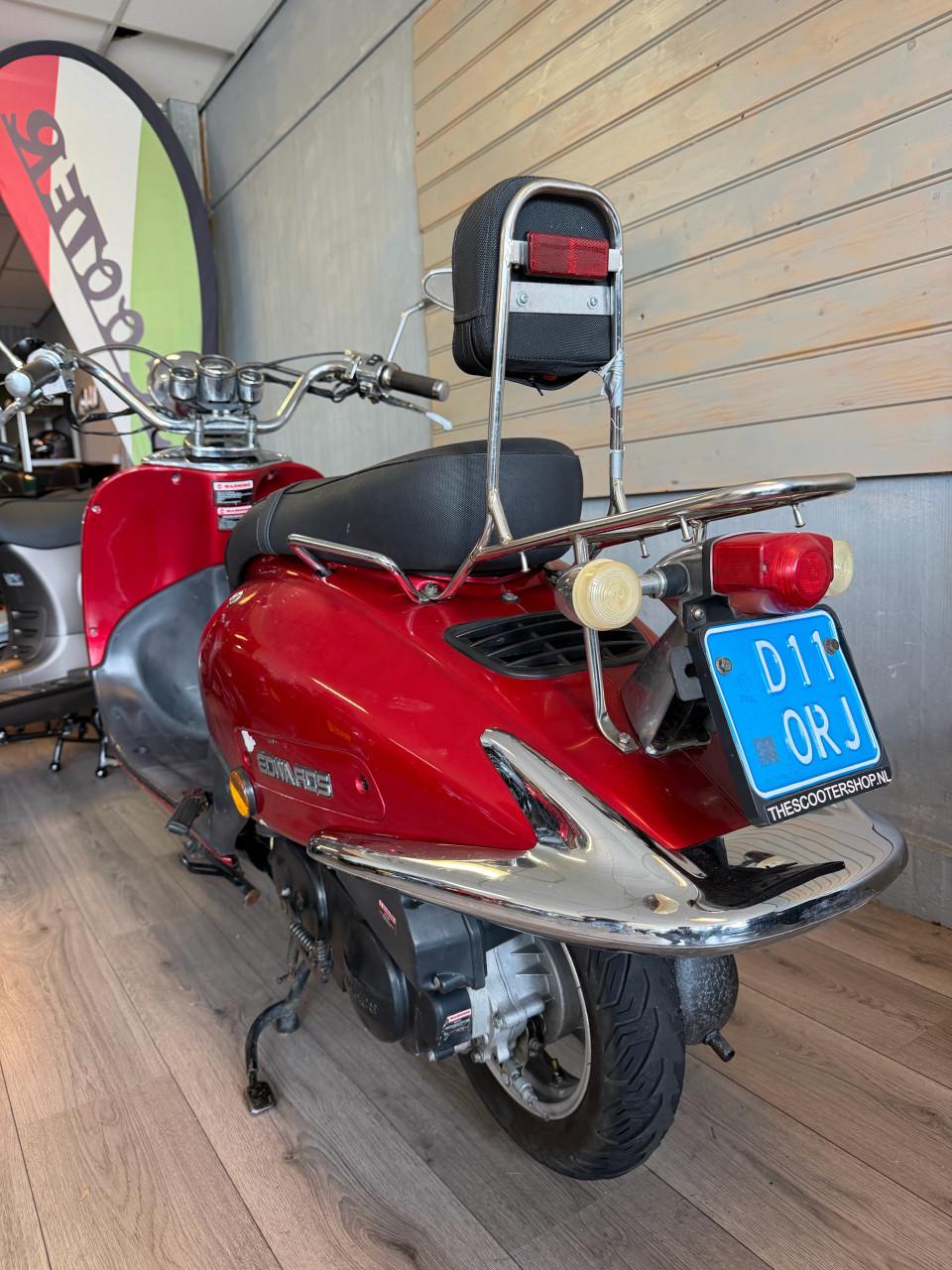 Retro scooter