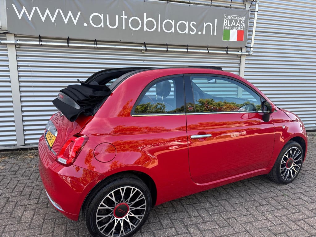 Fiat 500 1.0 hybrid red