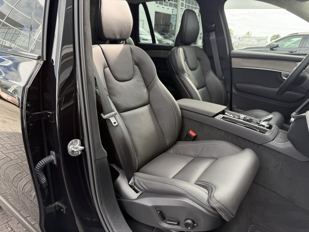 Volvo XC90 t8 455pk recharge ultra dark| full options black edition| trekha
