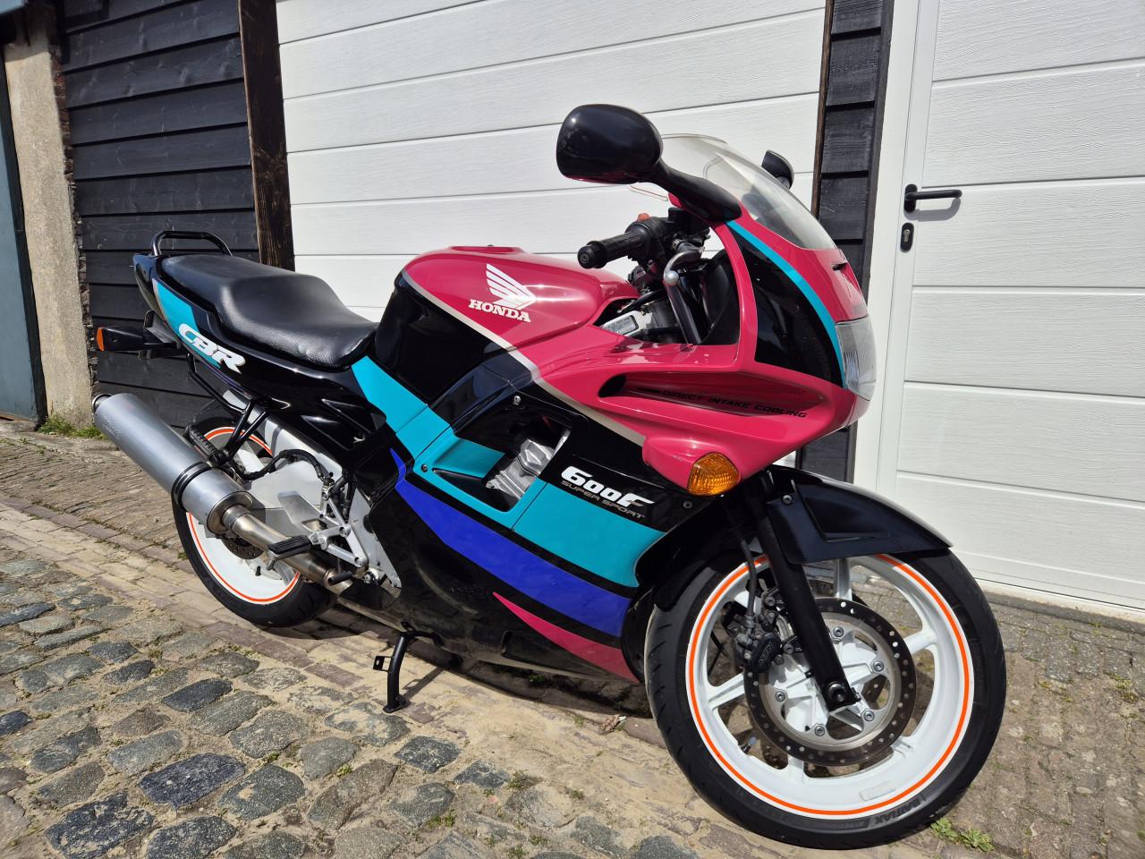 1991 Honda cbr 600 f2 (onderhoudsvrij)
