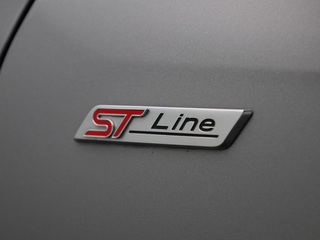 Ford Kuga 2.5 phev st-line x | automaat | lmv | parkeer sensoren | half led