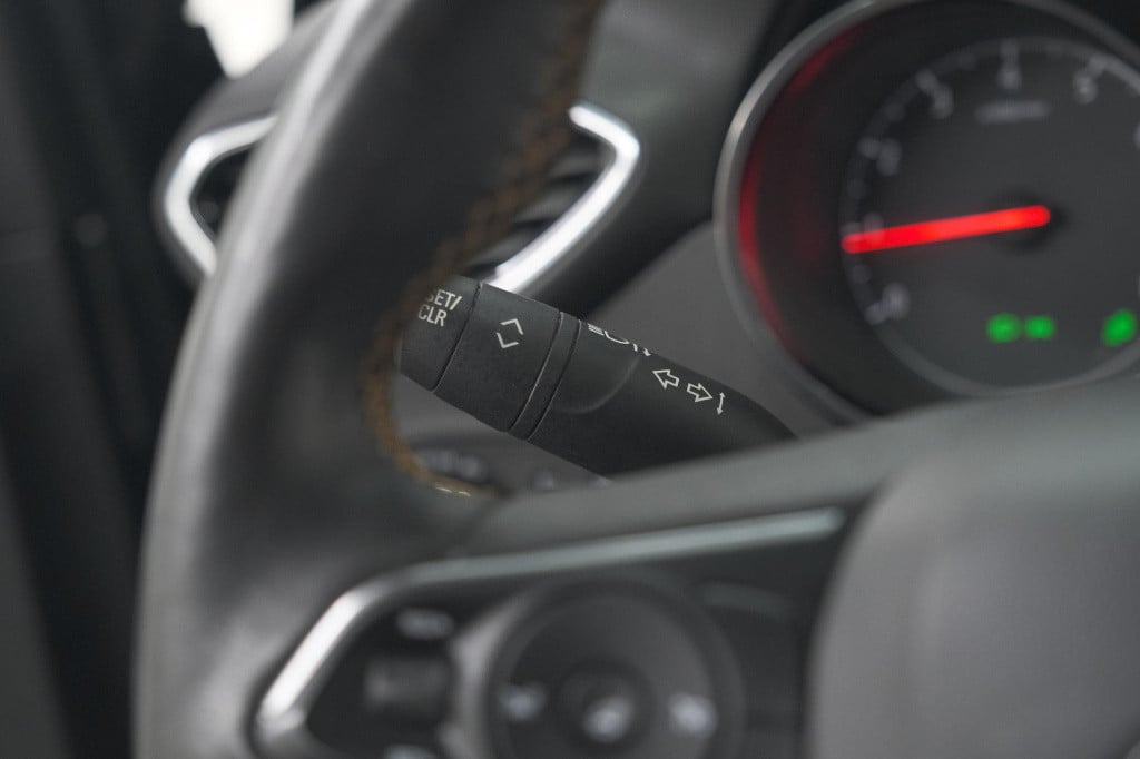 Opel Crossland X 110 turbo online edition | camera | dodehoekdetectie | app