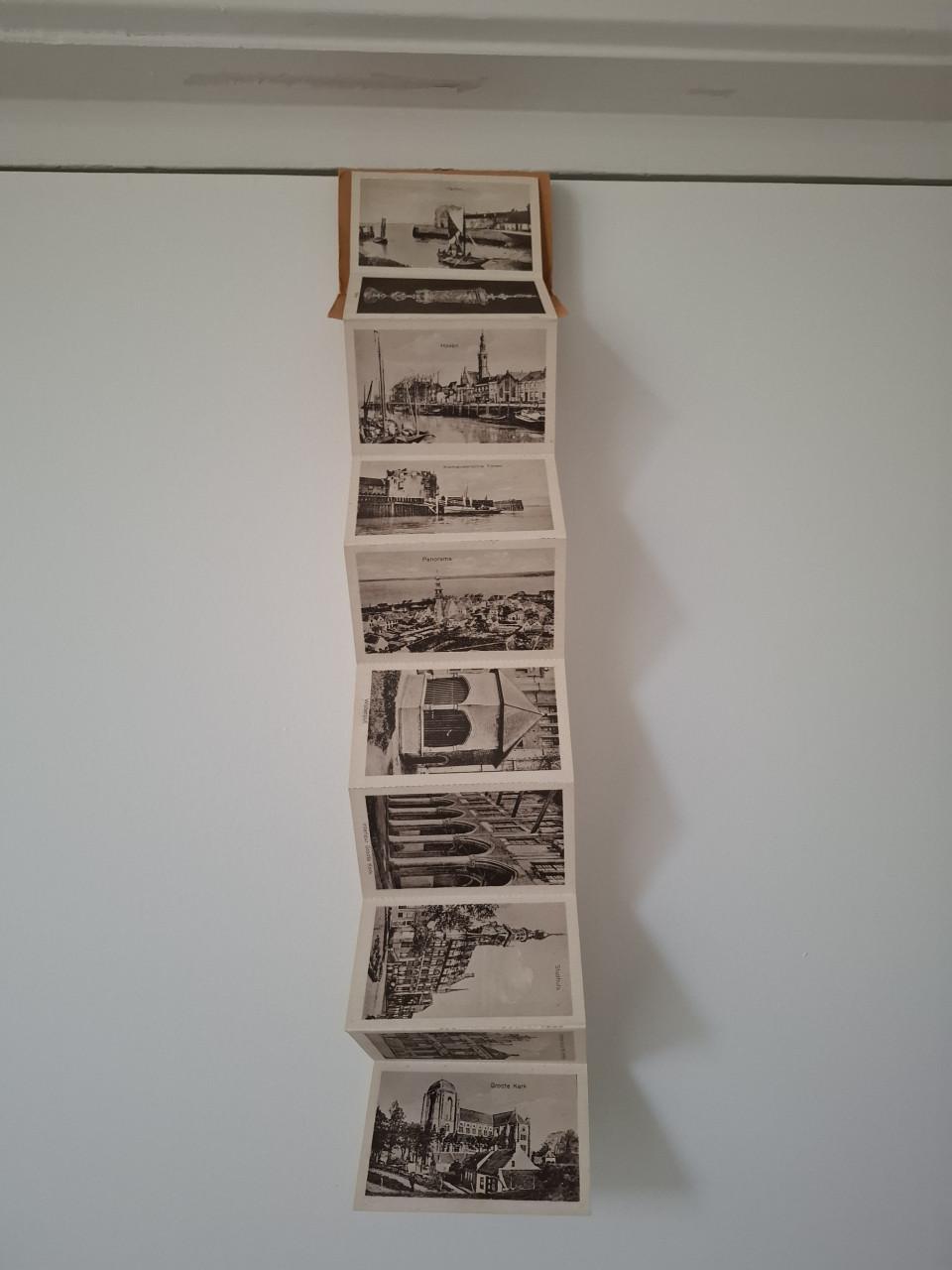 Mapje met aanzichten van Veere in mini kaartje