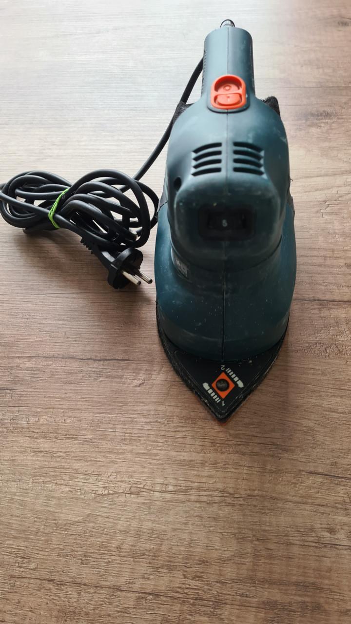 Black en Decker schuurmachine in goed staat-werkend
