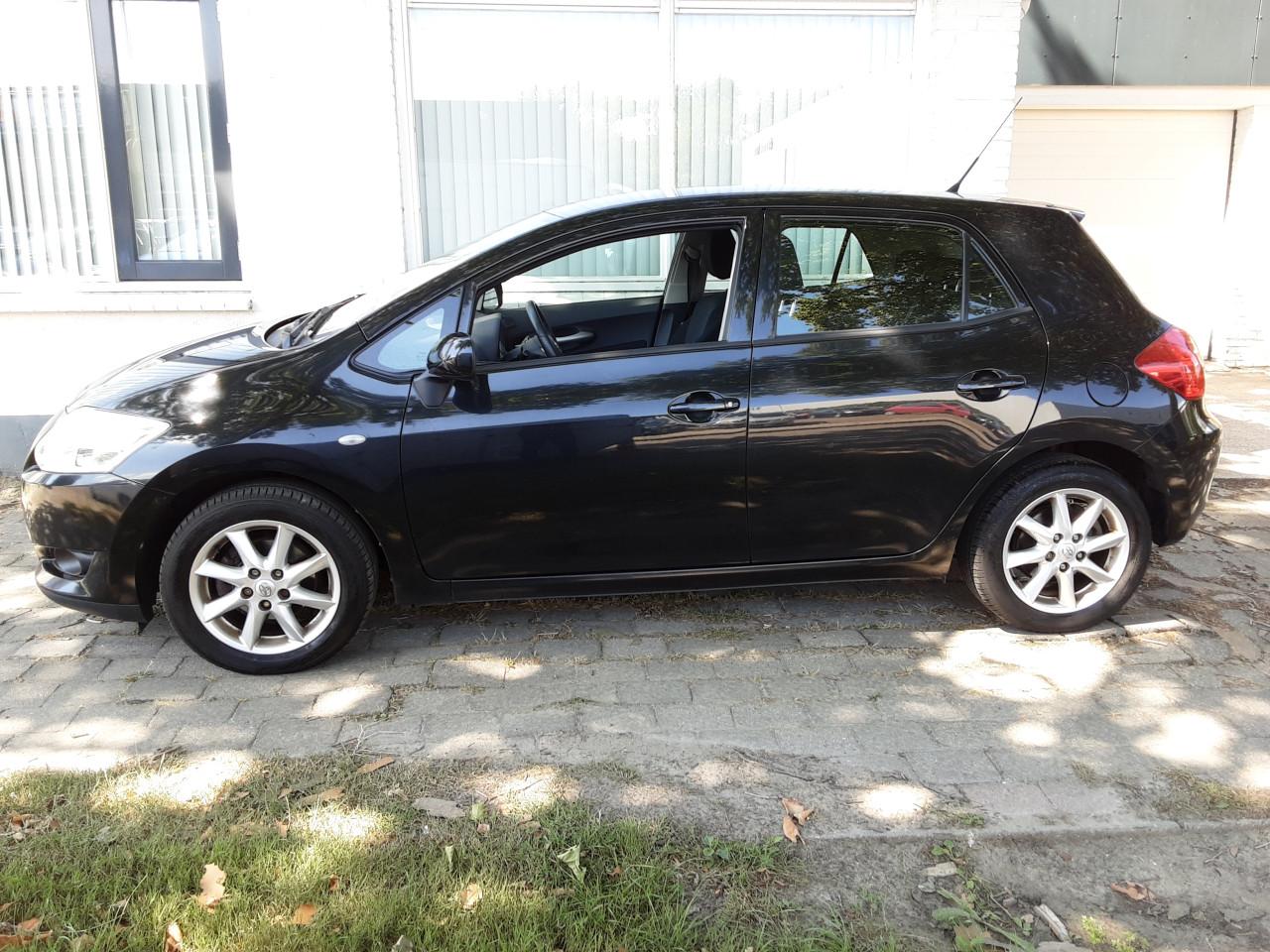 Toyota Auris 1.6-16V Sol