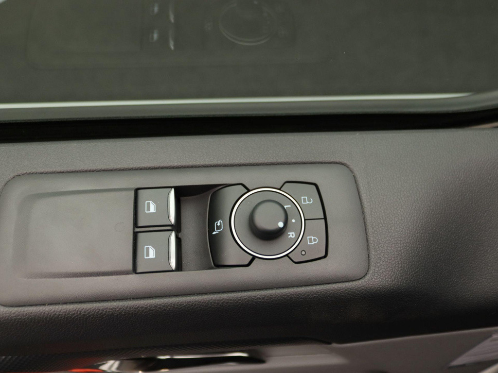 Ford E-transit cust. 340 l2h1 limited 65 kwh | voorraad van mossel | winter