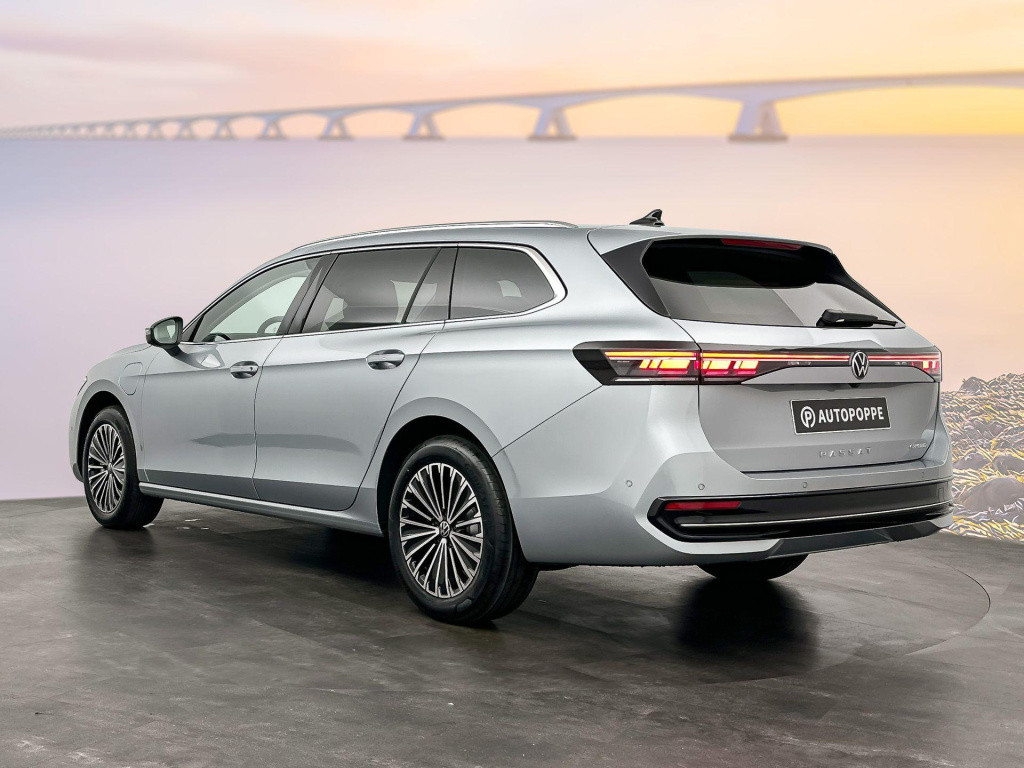 Volkswagen Passat variant elegance business 1.5 ehybrid 150 kw / 204 pk var
