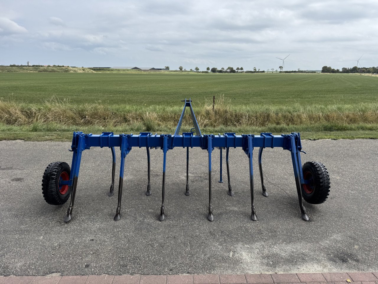 Rumptstad front cultivator